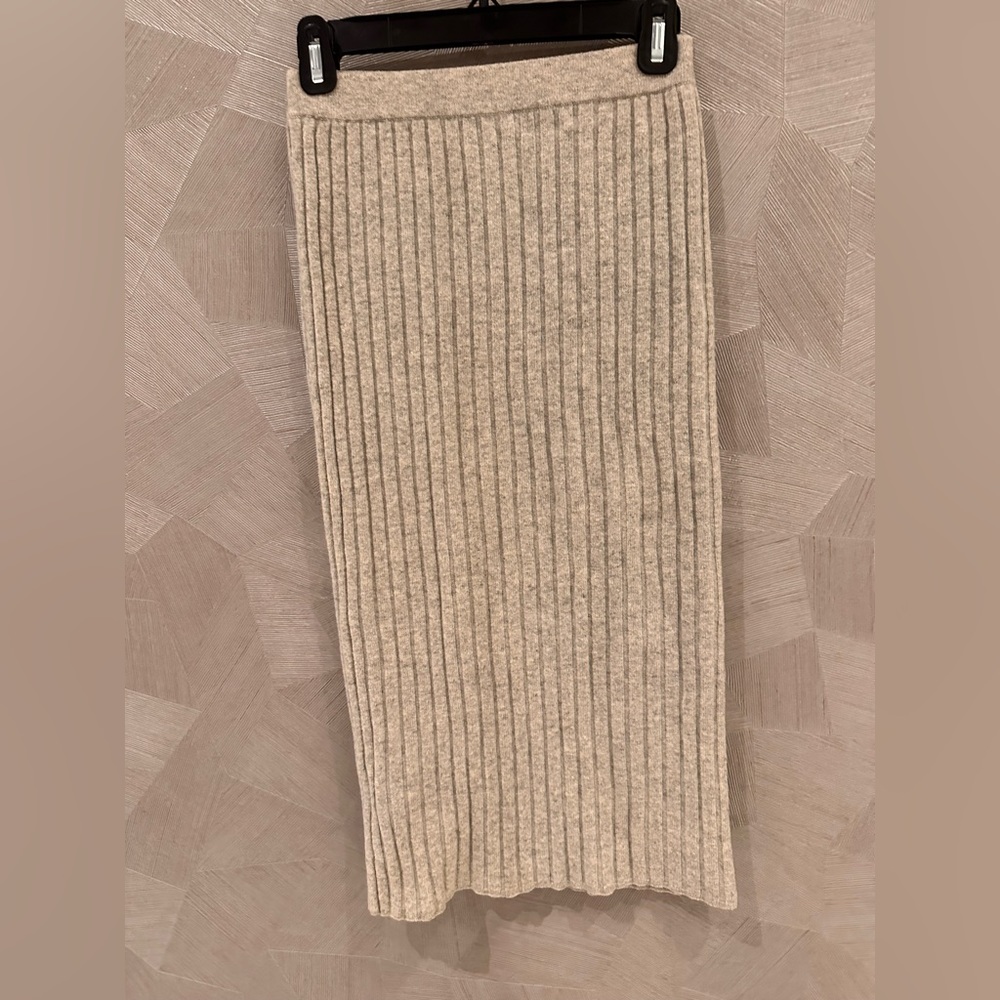 New - Club Monaco Light Grey Cashmere